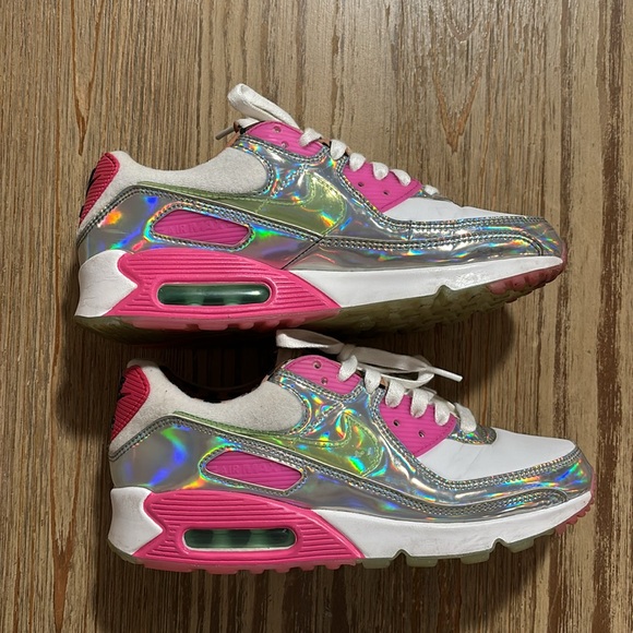 nike air max 90 lx laser fuchsia